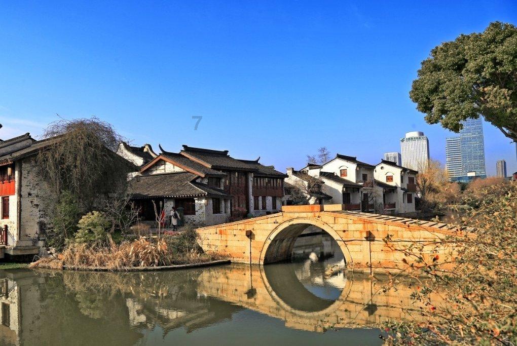 执勤官兵坚守战位 守护旅客平安返乡